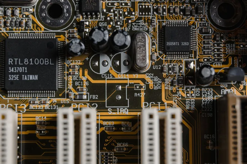 The Arab Engineers Inside the Machine: How Gulf-Trained Chip Designers Are Quietly Rewiring Silicon Valley