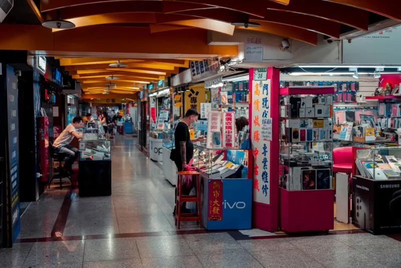 Faith-Driven Tech: Why Arab Consumers Are Pushing for Electronics Built on Ethical Principles