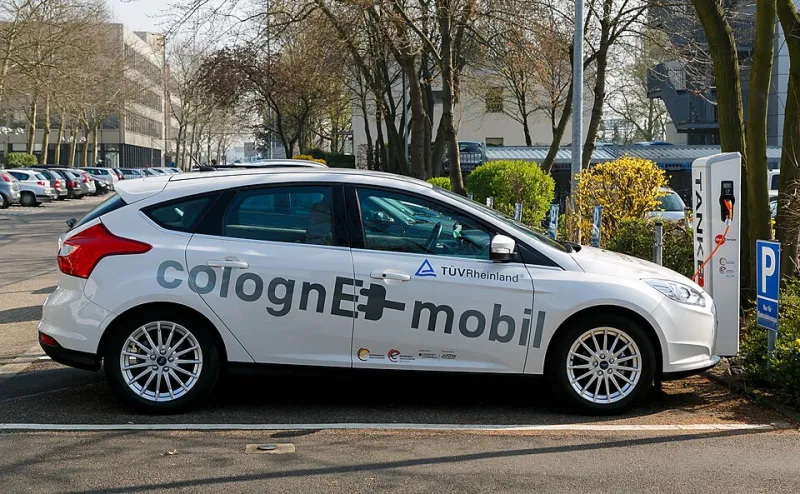 Phoenix, Meet Riyadh: The Battery Science That Keeps EVs Alive at 115°F